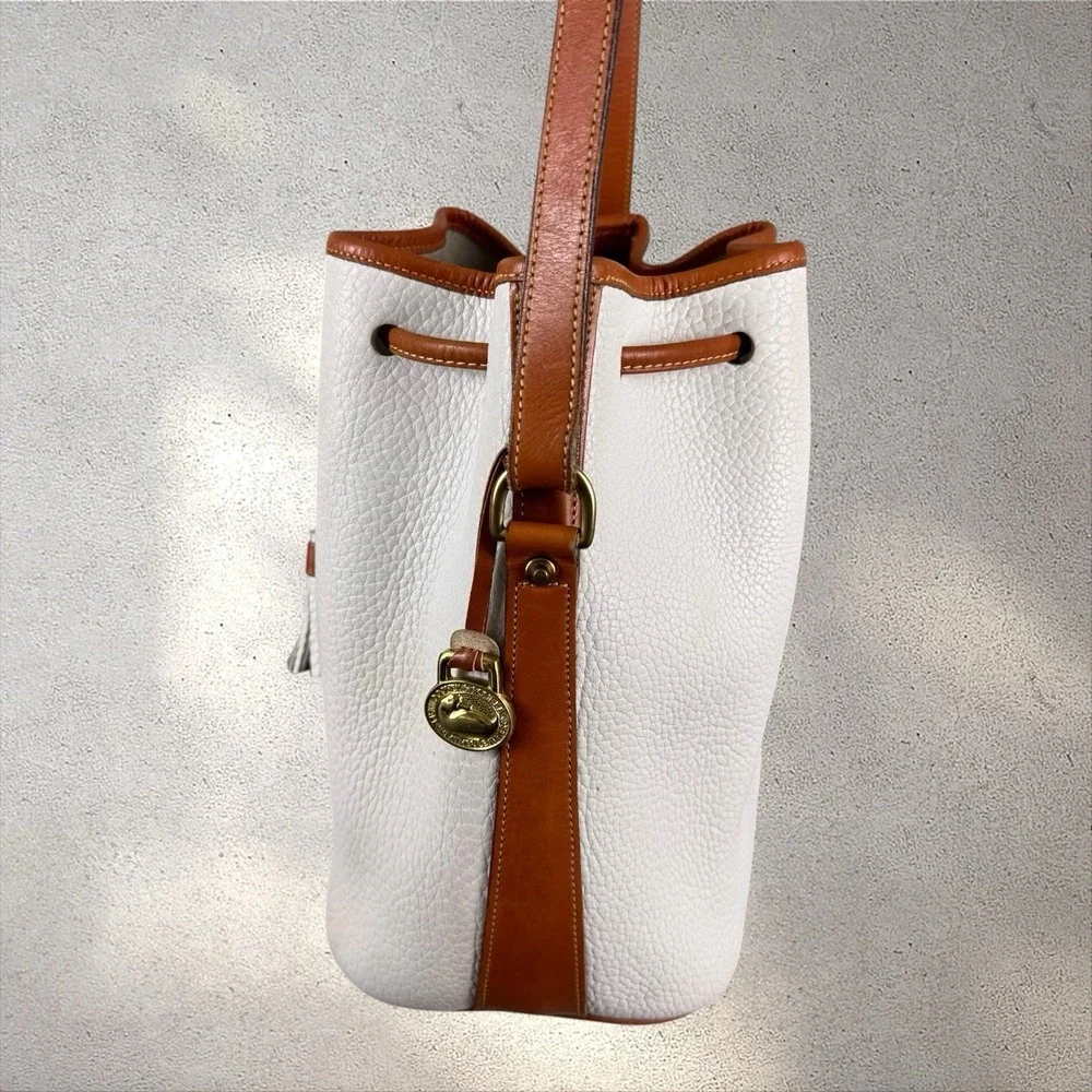 Dooney & Bourke Vintage White Tan Leather Drawstring Bucket Bag AWL Tassel USA